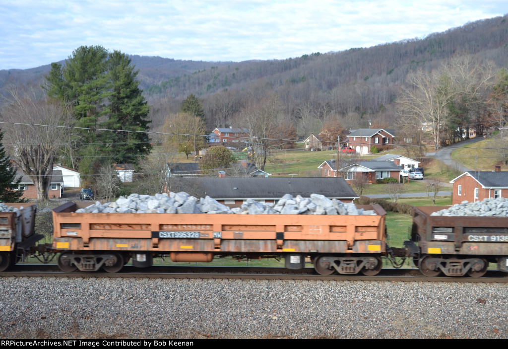 CSXT 995328